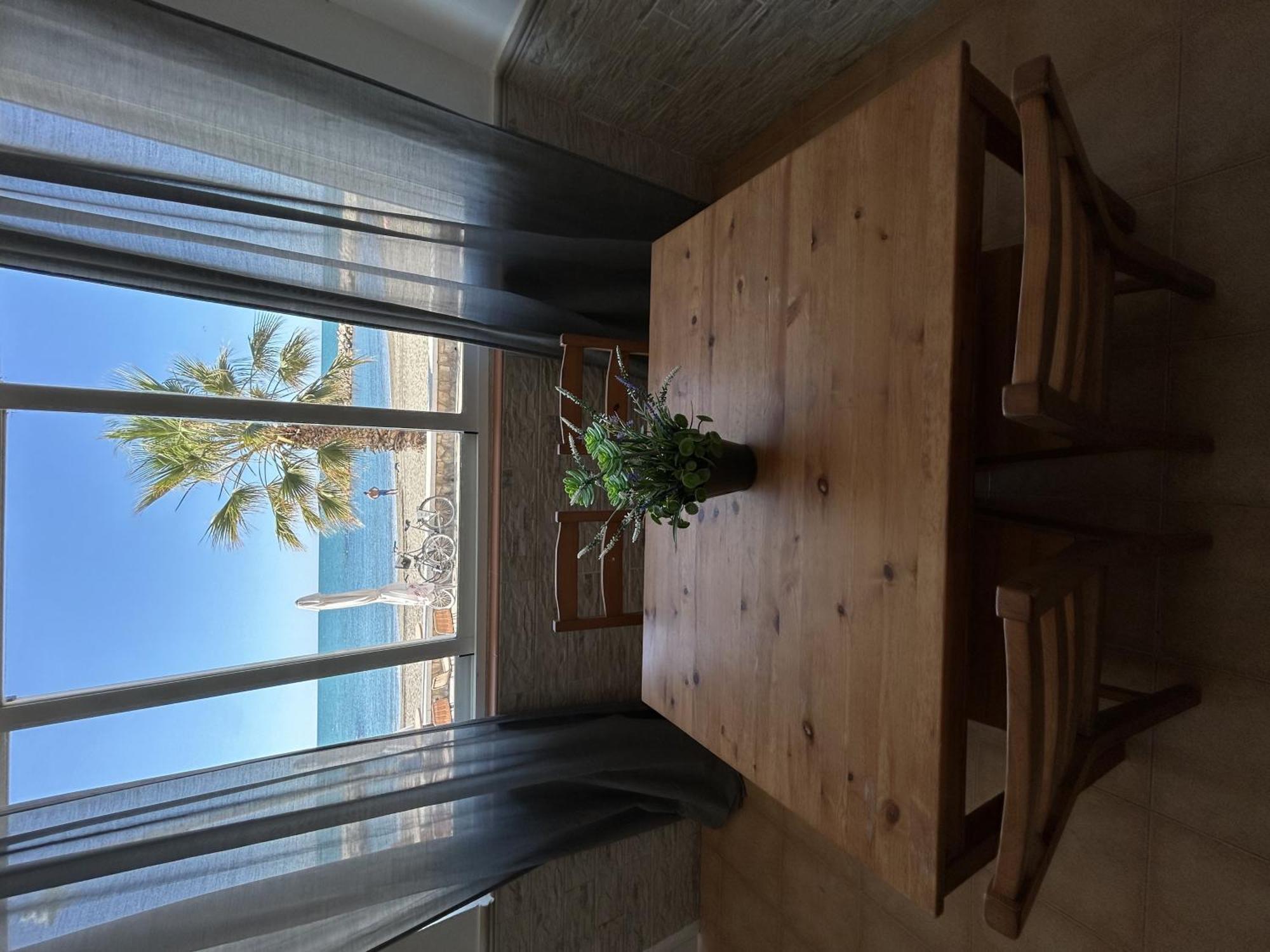 Apartamento Frente Al Mar Pedregalejo マラガ エクステリア 写真